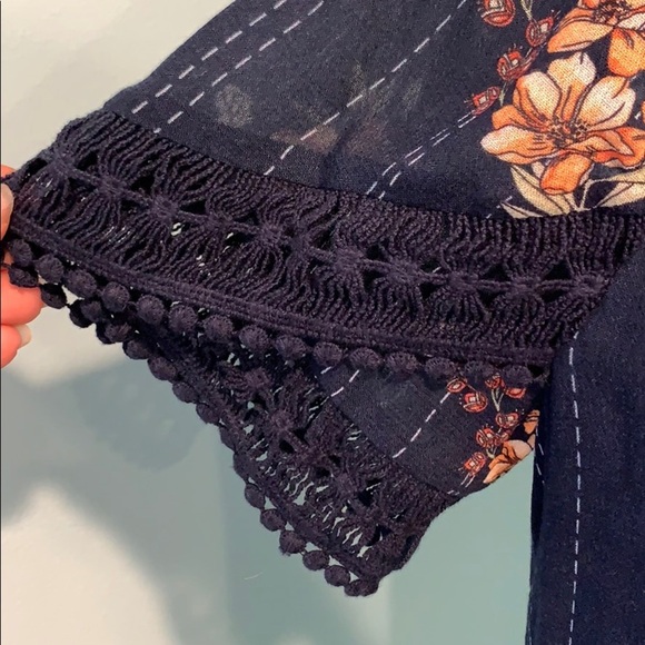 Floral/Striped Blouse - Picture 2 of 3